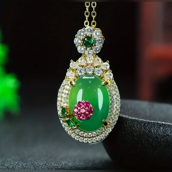 Green Jade & Cubic Zirconia Pendant Necklace - Picture 1 of 5